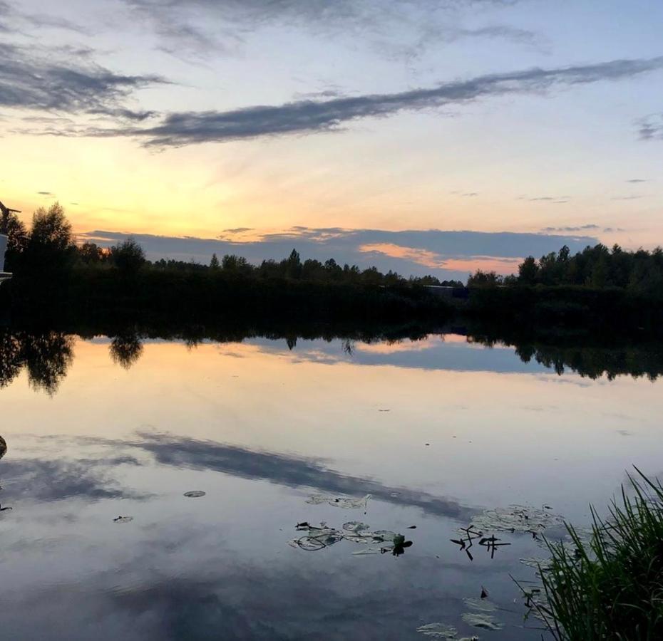 On The River Vishenki  Bagian luar foto